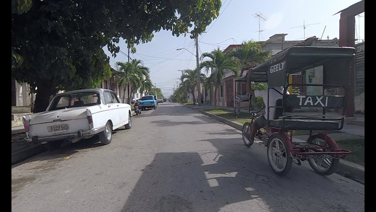 Driving In Guantánamo
