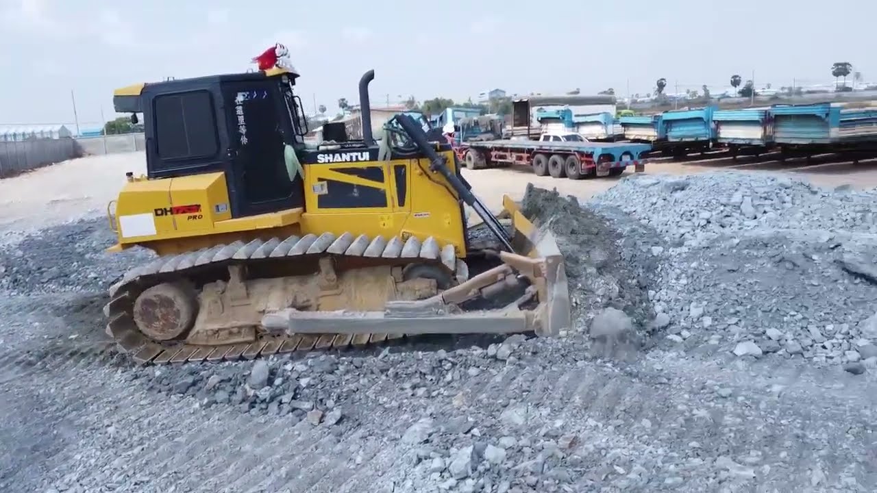 WOw! Impressive Fully Work Nicely Landfill by10 Wheel Trucks With Skill Huge SHANTUI Bulldozer
