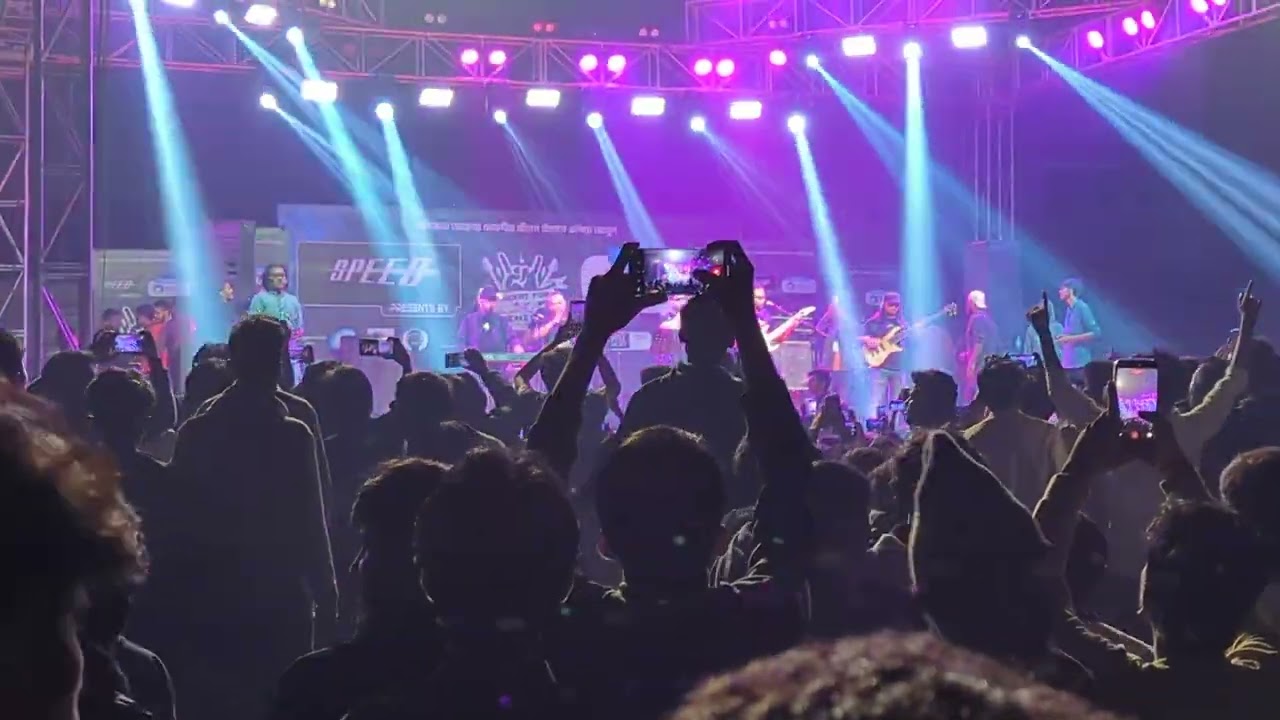 Obak valobasa - Warfaze(Live at Rangpur stadium)