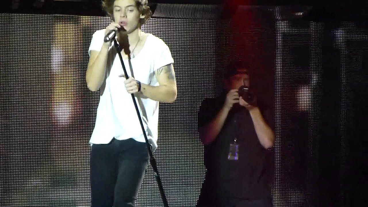 One Direction Birmingham 23/03/13 Evening Rock Me (Harry is going wild)