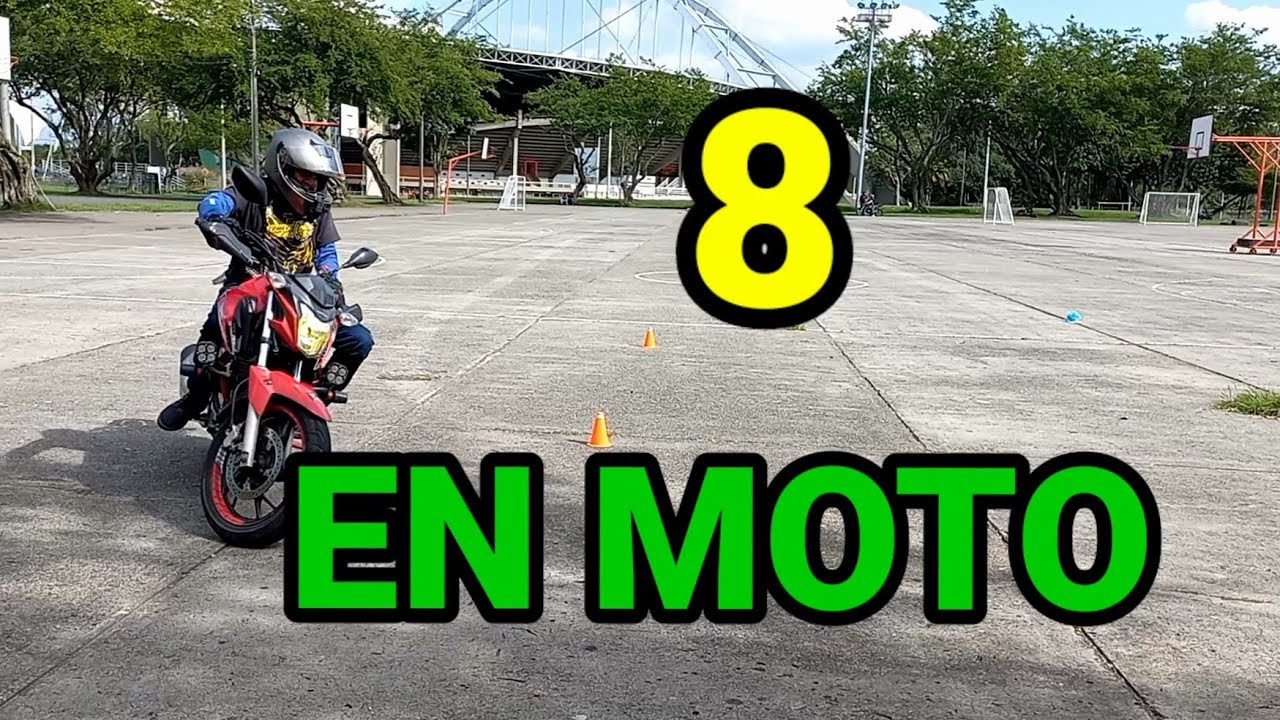 POR QUÉ HACER OCHOS EN MOTO...
