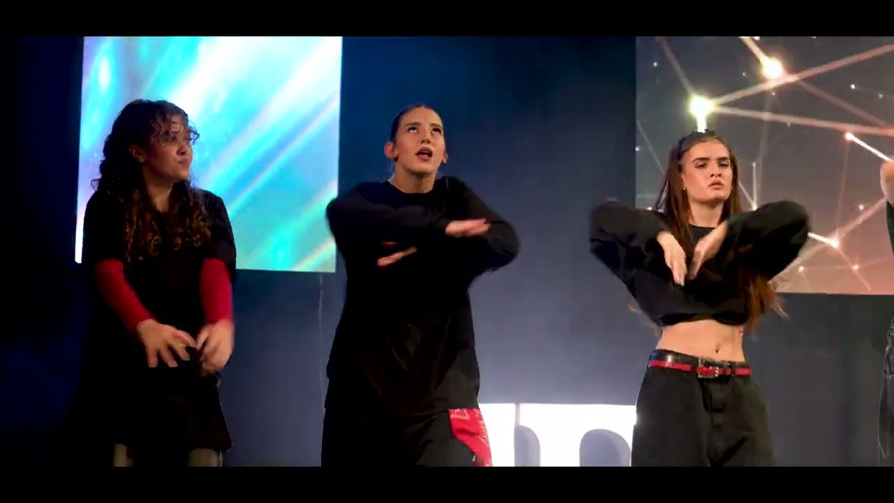 Tutti Frutti - Vánoční show 2024 l N.S.C.R + LA TFAMILIA