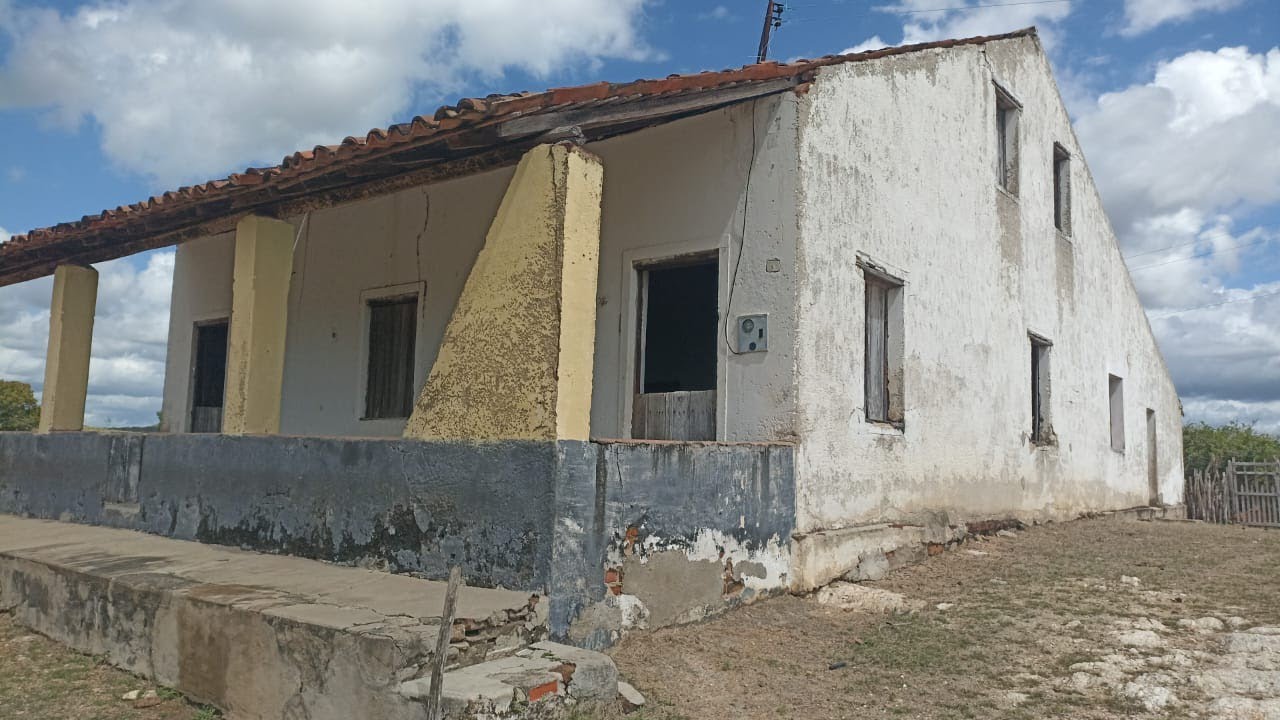 CASARAO CENTENARIO ABANDONADO NO SERTAO