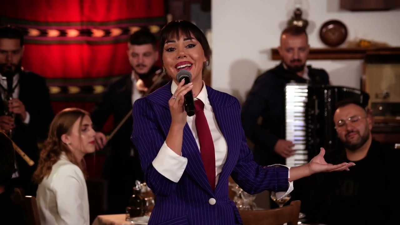 Stojne Nikolova i Grupa Kruna - Vozot brakja trgnuva - Na zdravje LIVE TV Show