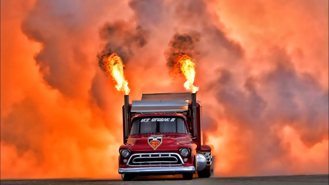 Hot Streak II Jet Truck night run ( Battle Creek Field of Flight)