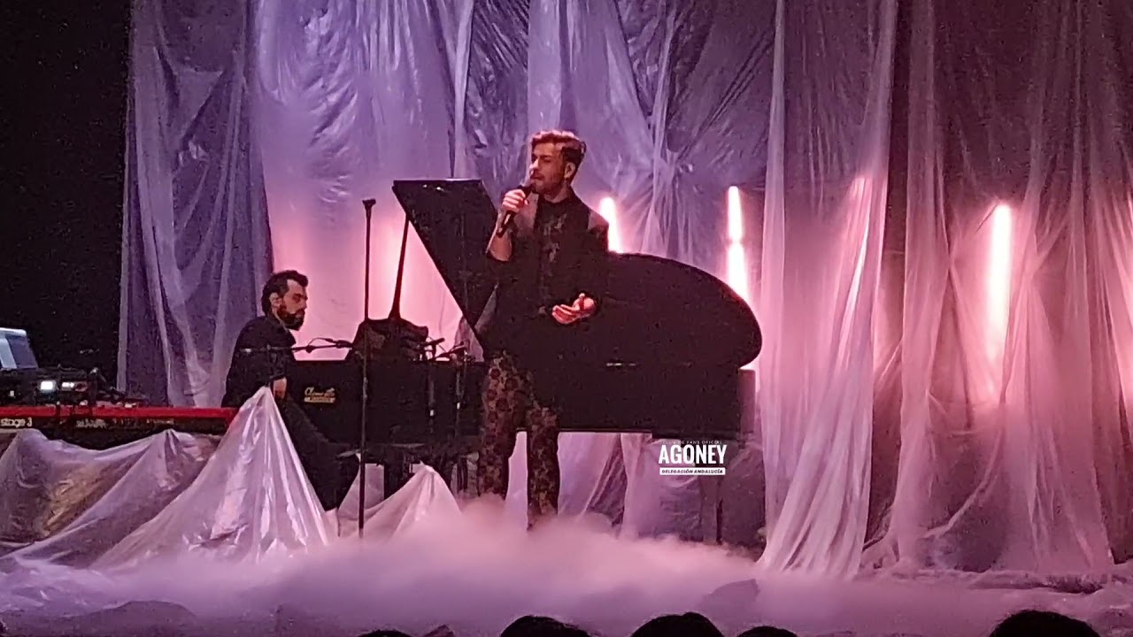 Agoney 