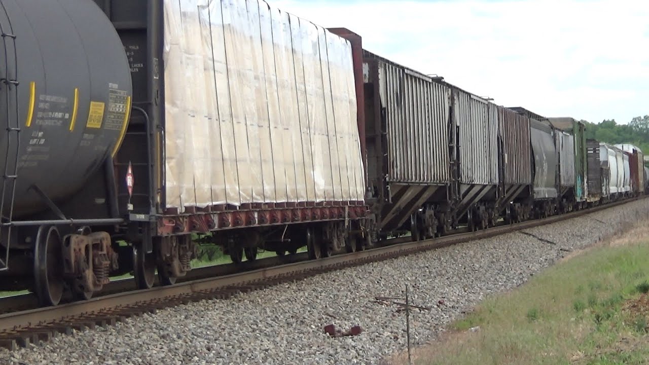 NS 18T SEPARATES AND GOES INTO EMERGENCY AT SHENANDOAH JUNCTION WV!!