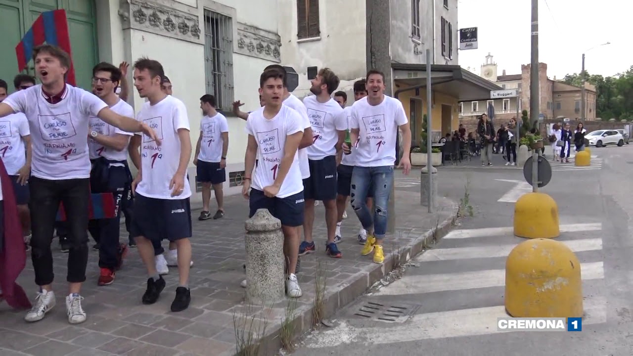 Calcio: la festa promozione a San Giovanni in Croce