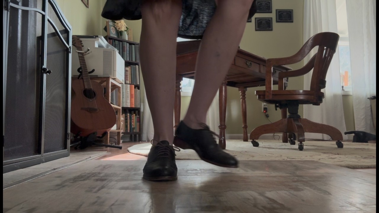 Flatfoot Dancing to Lonesome John