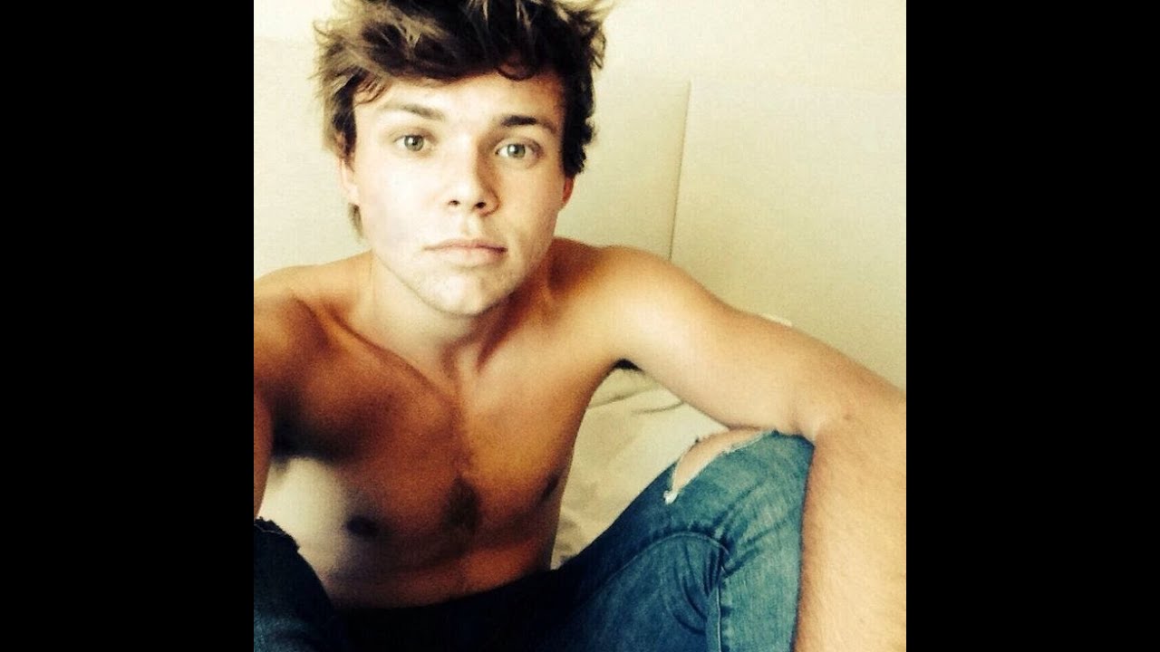 Ashton Irwin Funny Moments Part 4