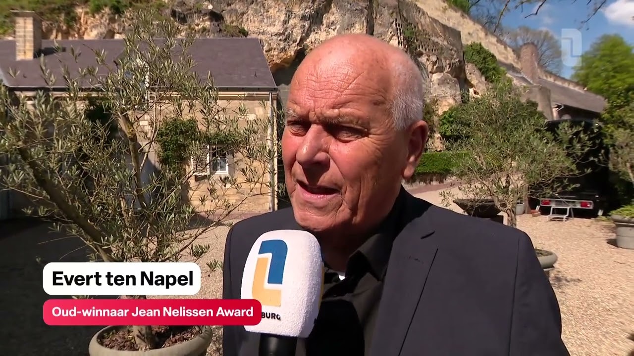 Gio Lippens wint Jean Nelissen Award in Chateau Neercanne met Michel Wuyts, Mart Smeets, Ten Napel