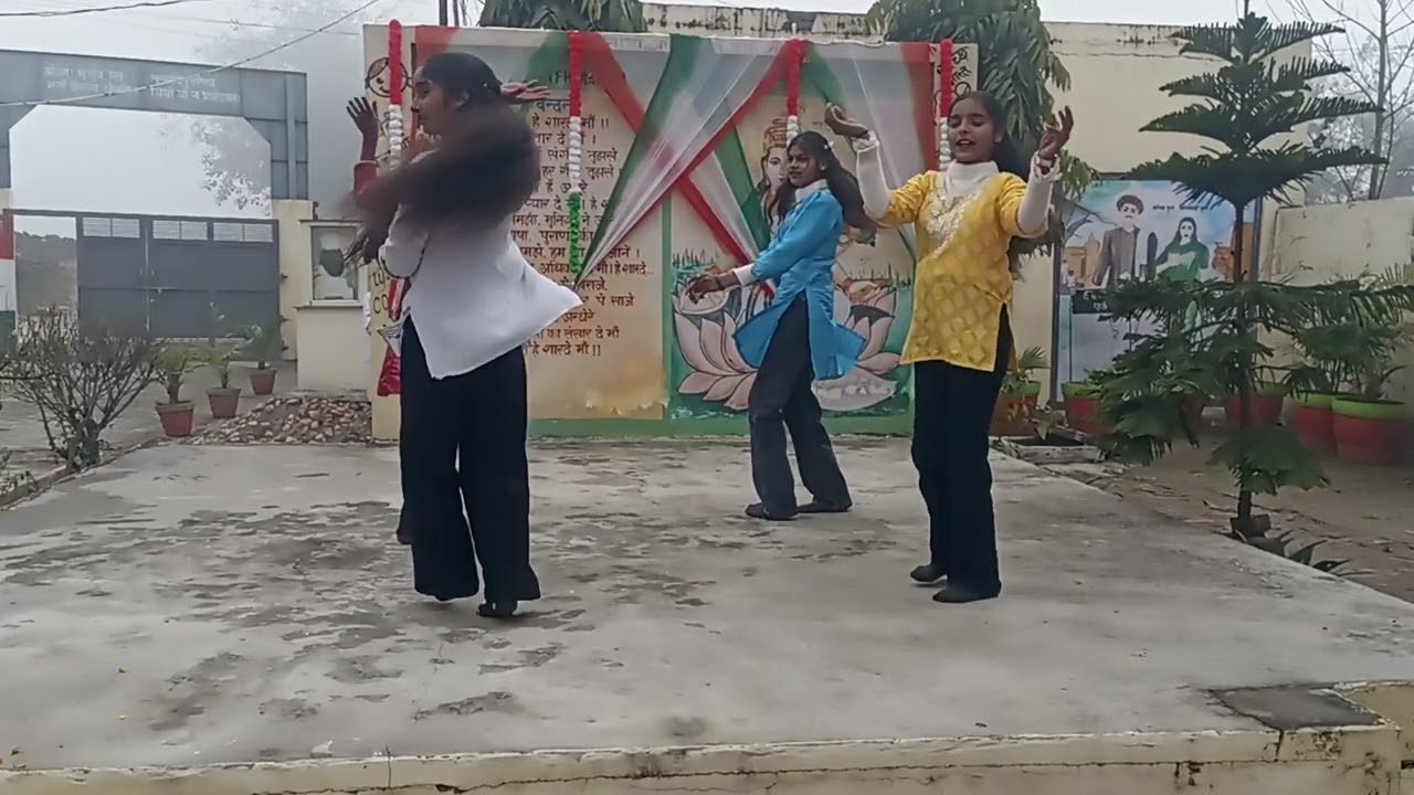 9th class republic day dance ghs fatehgarh