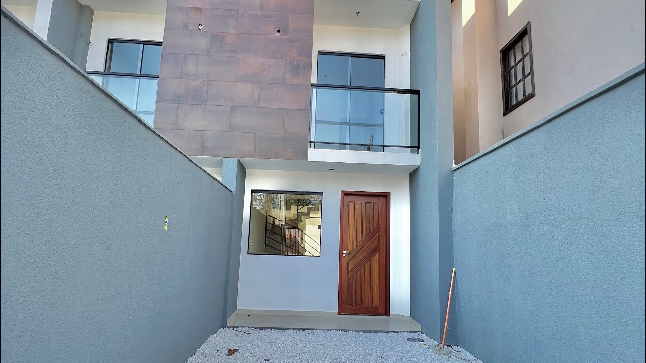 Sobrado Geminado 2 quartos no Bairro Nova Brasília