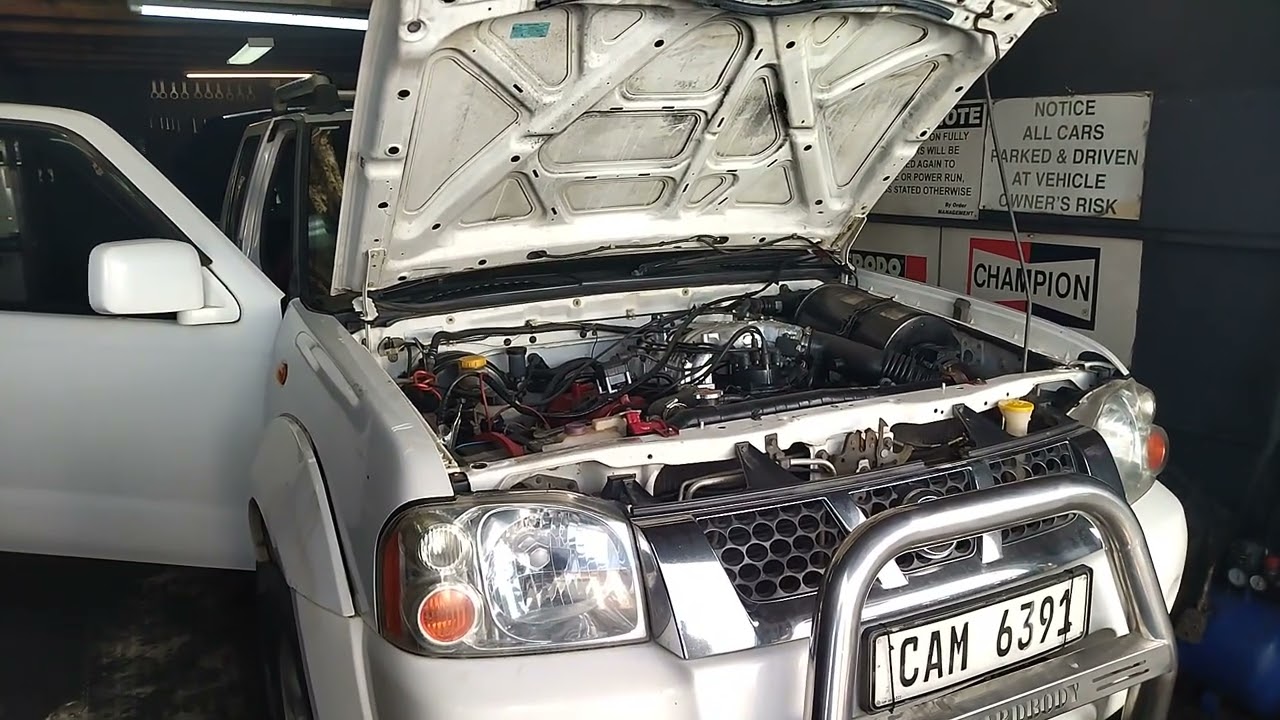 Nissan Vg30 in for management system rewire and tuning (2)