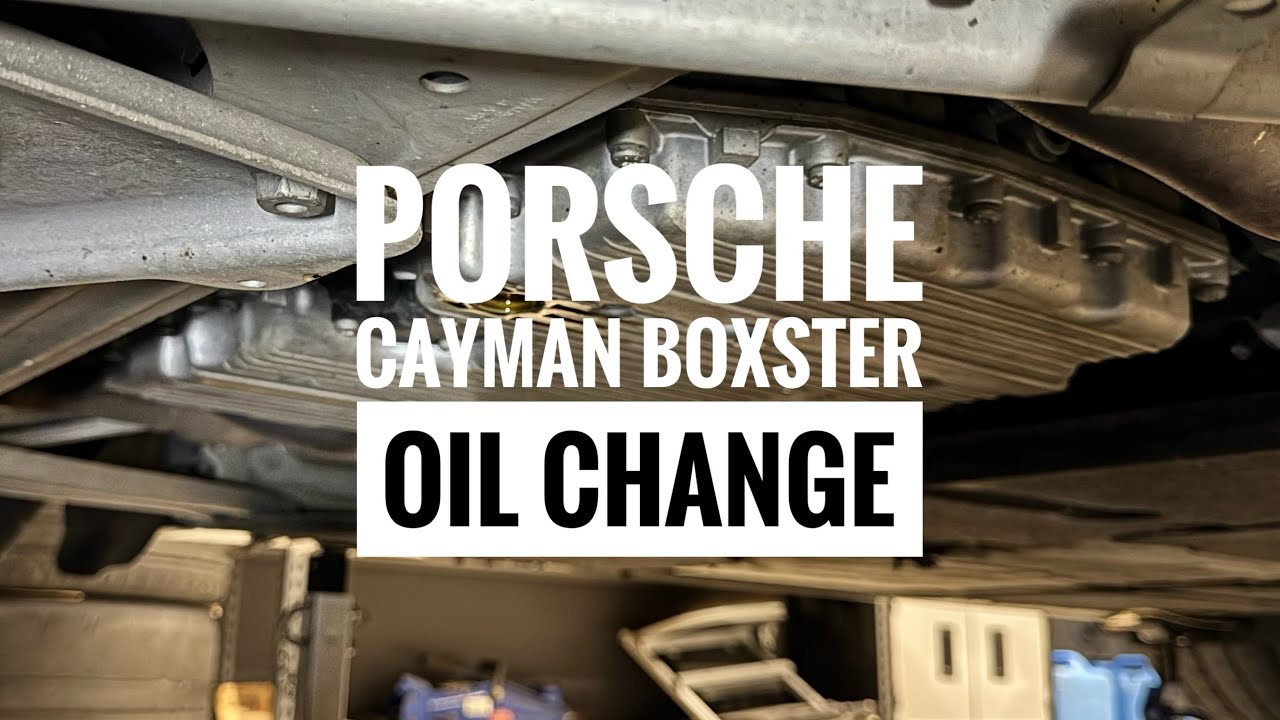 Замена масла в Porsche 981 Cayman Boxster с использованием Liqui Moly.