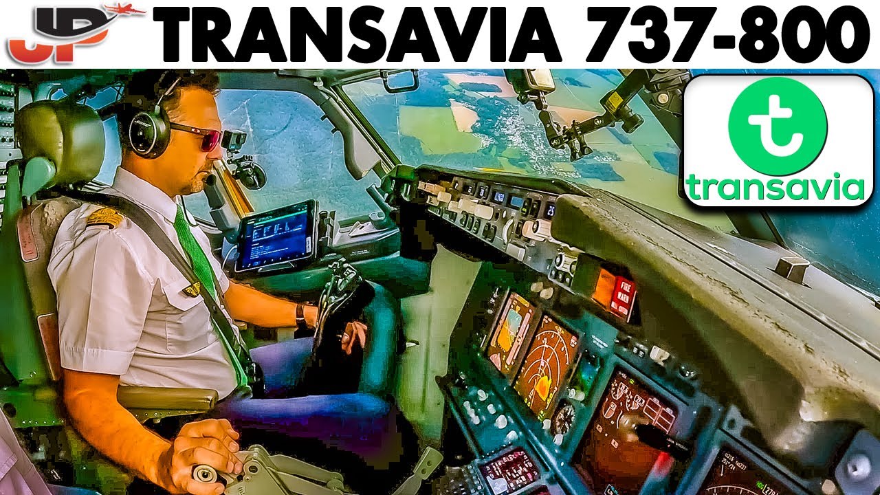 Transavia Boeing 737-800 Cockpit into Paris