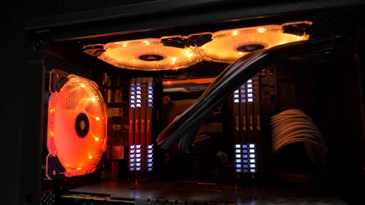 CORSAIR RGB Fans, RGB Case and RGB Mouse Pad - Do It With The Lights On