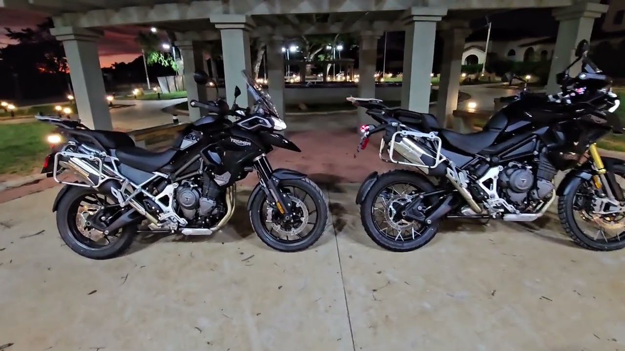 Triumph Tiger 1200 GT Pro x Tiger 1200 Rally Black Edition: Qual é a Melhor Para Você?