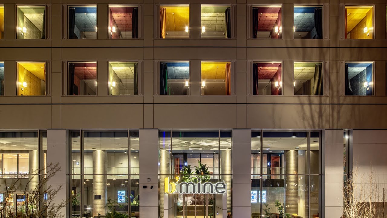 AMAZING DRONE FLIGHT through design hotel - b'mine Frankfurt Airport