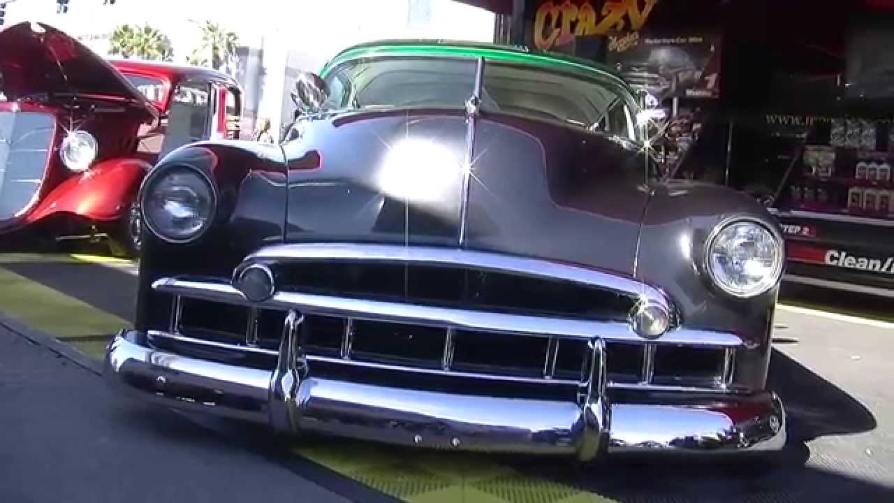 Видеорепортаж с выставки SEMA 2013: видео Chevrolet Custom 1950 V8TV