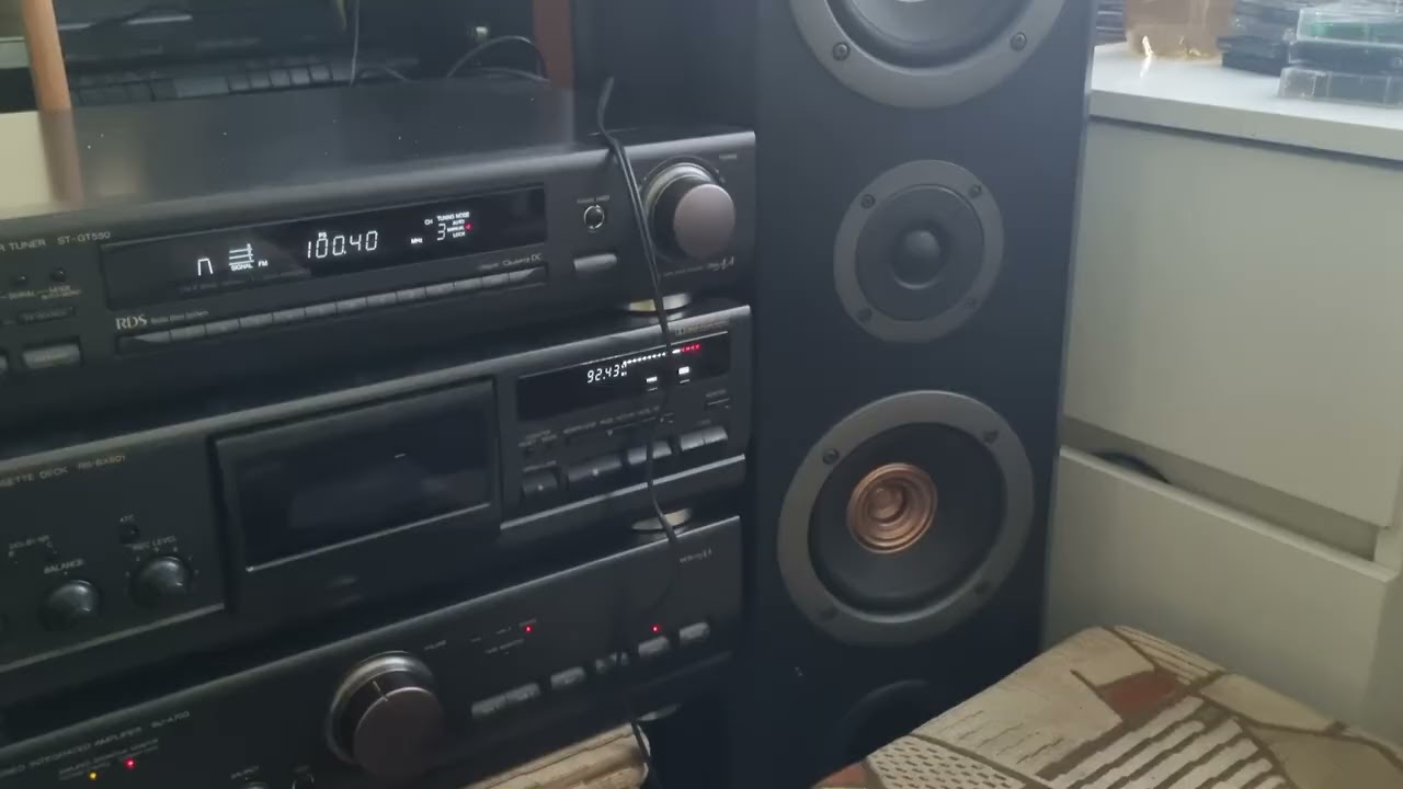 Gra i trąbi zespół Kombi teraz na Technicsie 