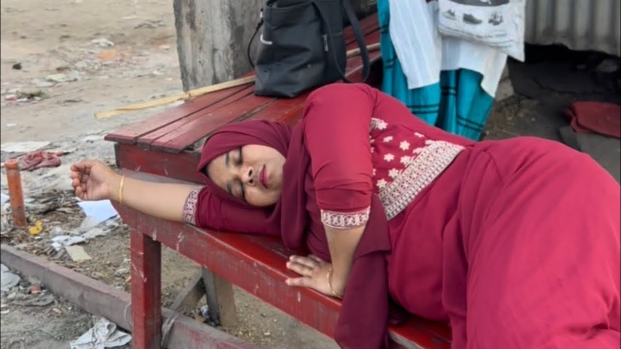 ঈদের সময় এরকম প্রতারক থেকে দূরে থাকবেন ভিডিও দেখে সবাই সচেতন হবেন।