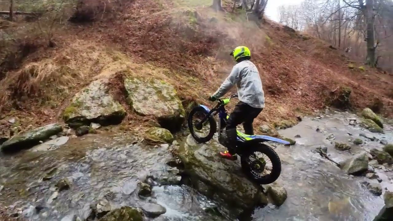 Filippo e Valerio in allenamento sotto la pioggia battente