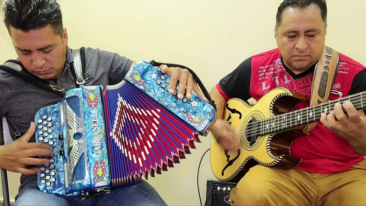Amo a Cristo- Grupo Eterno Rey(acordeon y bajoquinto)