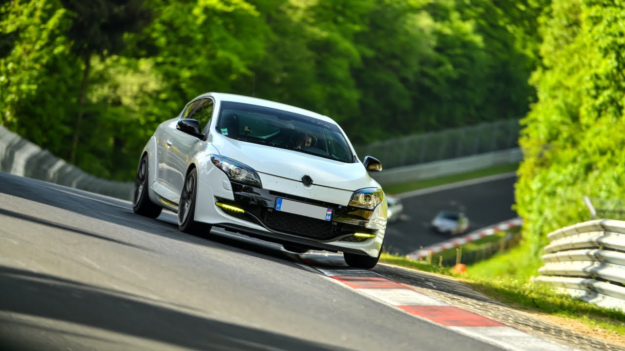 8.01BTG in heavy traffic - Megane 3 RS - Nurburgring Nordschleife