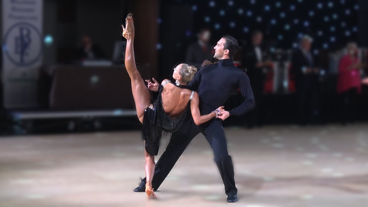 Pavel Zvychaynyy & Oxana Lebedew (GER) - Star Ball 2019 - Professional Latin | QF Rumba