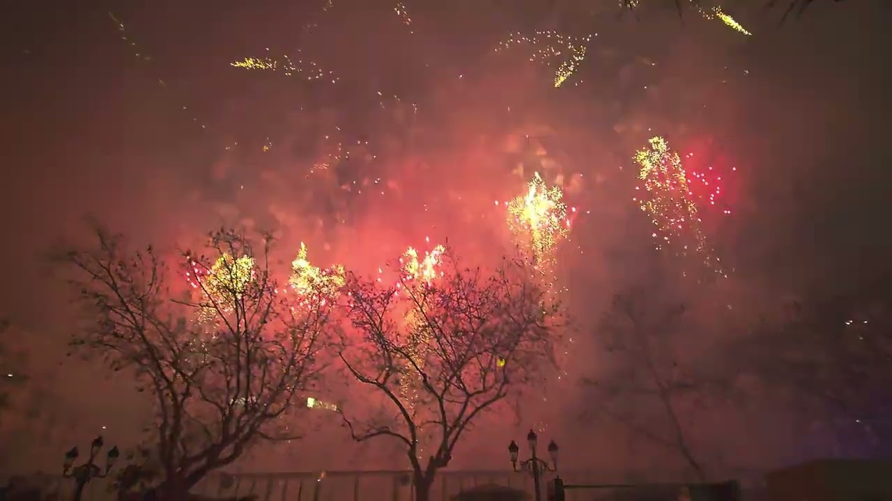 Espectaculo nocturno,Pirotecnia Vulcano domingo, 16 de marzo de 2025. Fallas mascletà.