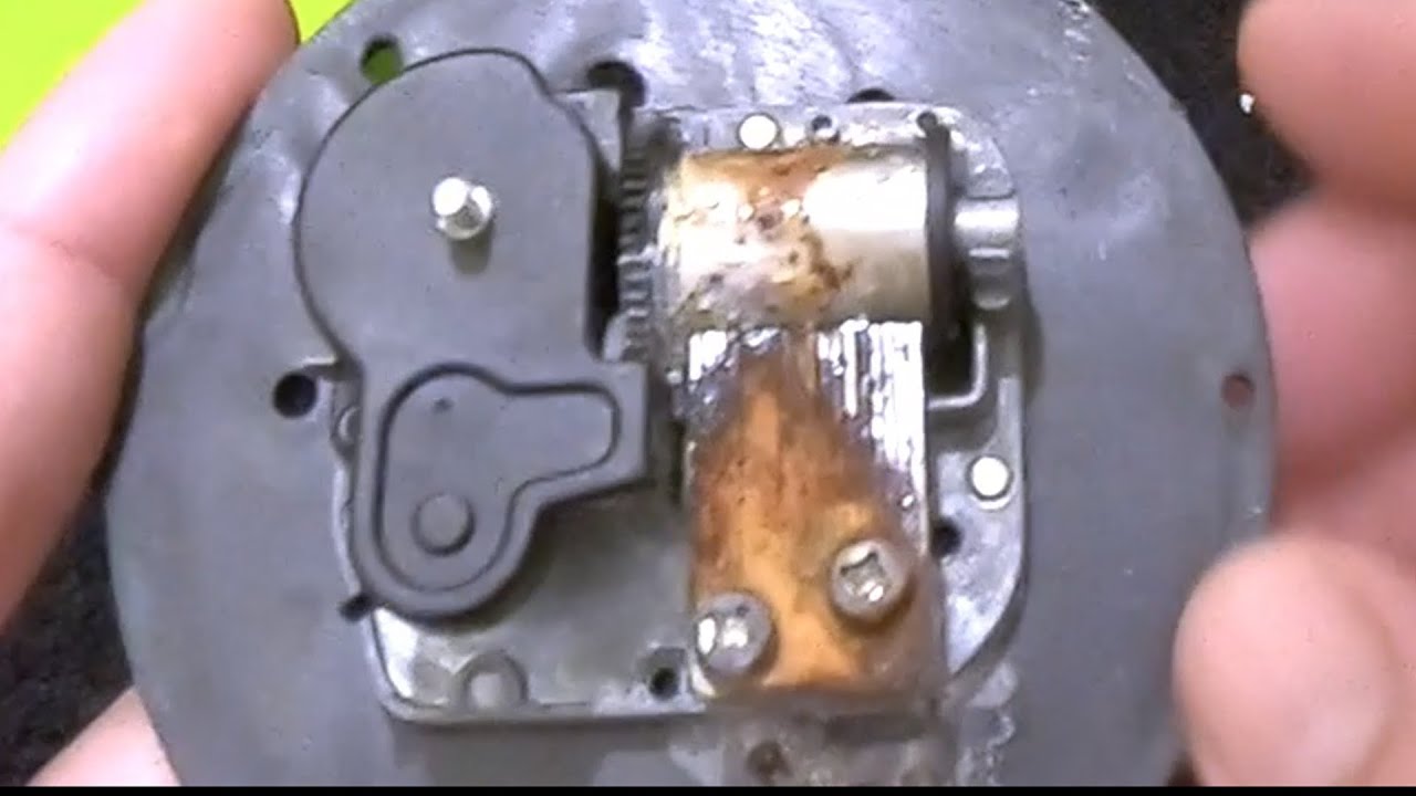 Ep. 51 - Strawberry Shortcake Snow Globe Music Box Mechanism Repair -  Rust, Barrel Transfer