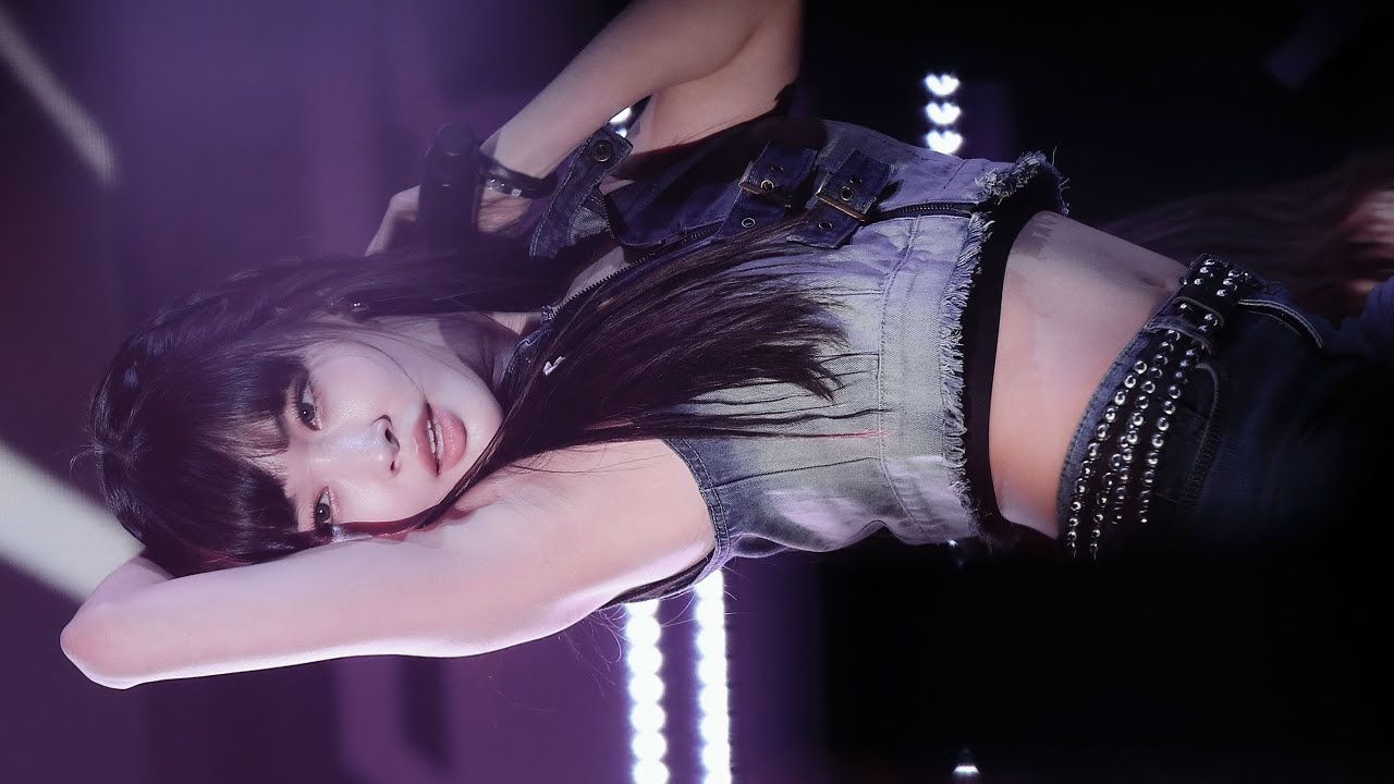 [4K] 231231 청하 '벌써 12시(Gotta Go)' 직캠 (CHUNG HA FanCam)