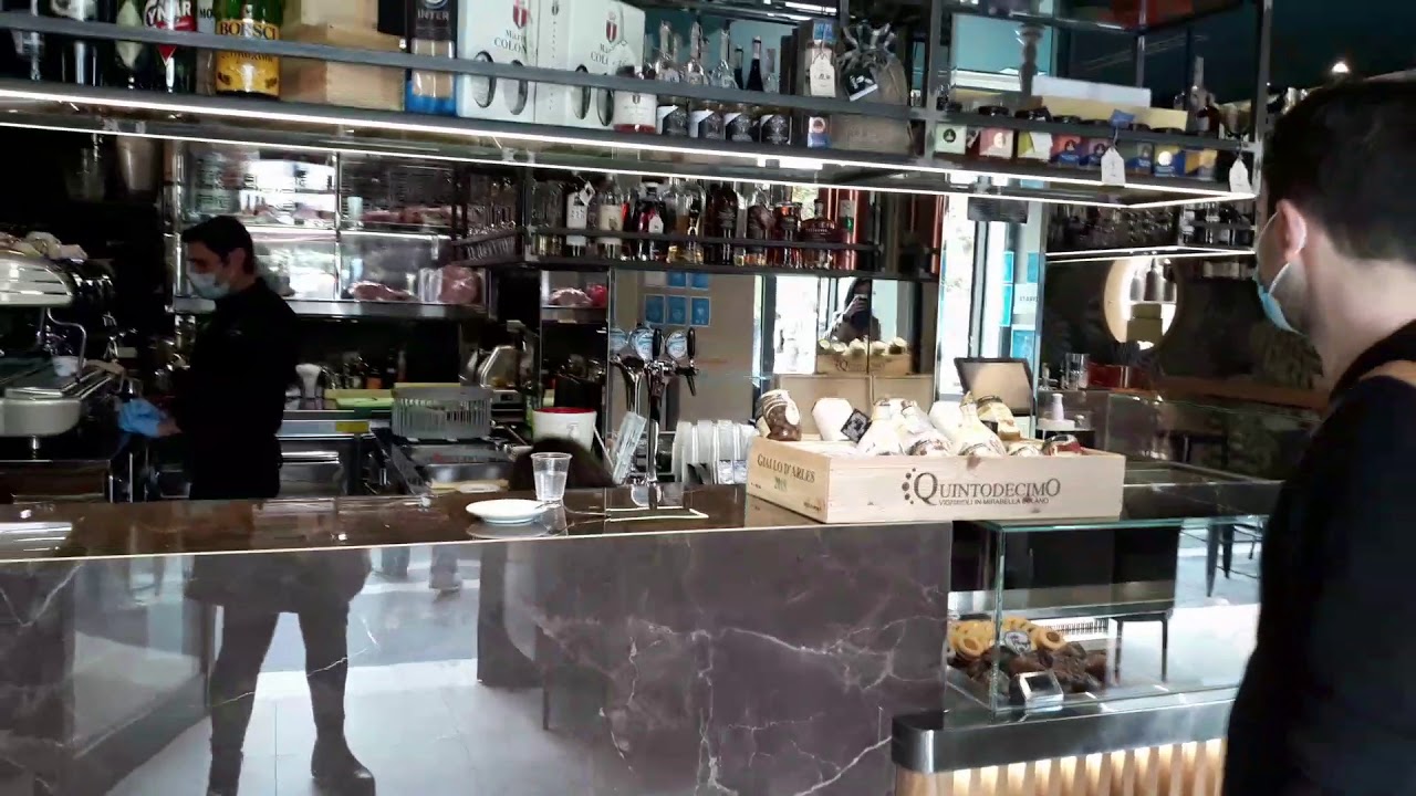 Campobasso, il rito del caff&egrave; al bar dopo il lockdown