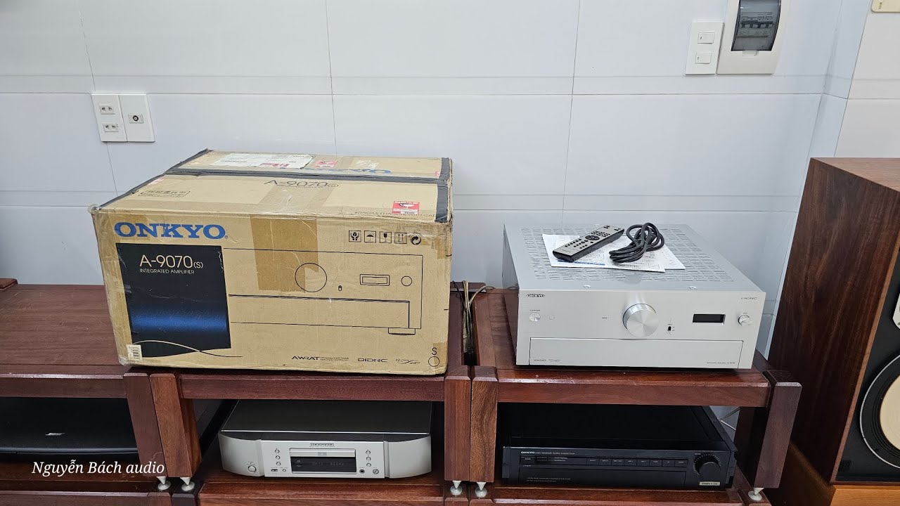 Onkyo A-9070 - Amply tích hợp DAC - đáng chơi hơn 2000AE cùng phân khúc giá [0932005022]