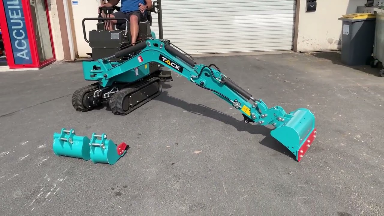 Démonstration de la micro-pelle TACK CTX8010 - www.eurotrac.fr