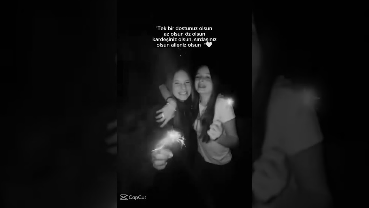 Defne ve Ela sizi çok seviyorum🤍💙🤍💙 