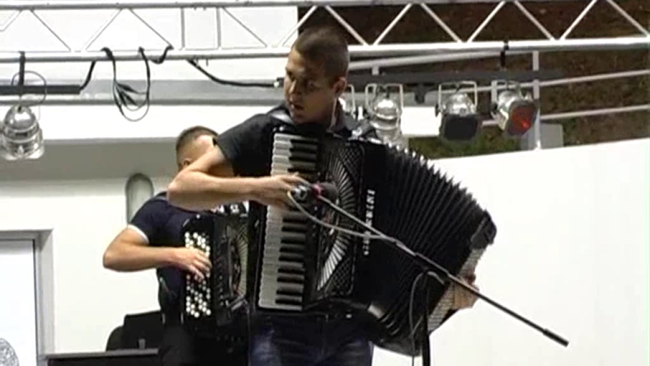 2012   NIKOLA TASIĆ  APSOLUTNI POBEDNIK PRVI FESTIVAL