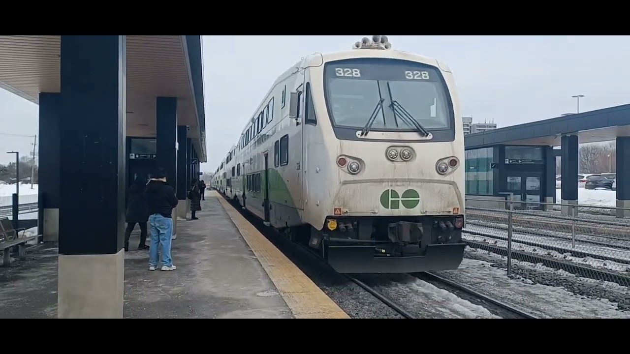 Short/Unexpected Railfanning @ Eglinton GO Station!
