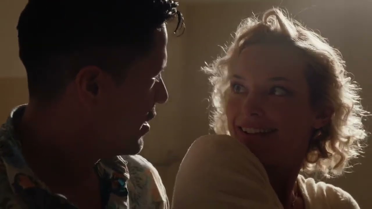 Magnum P.I 05x12 - Magnum and Higgins kiss | 