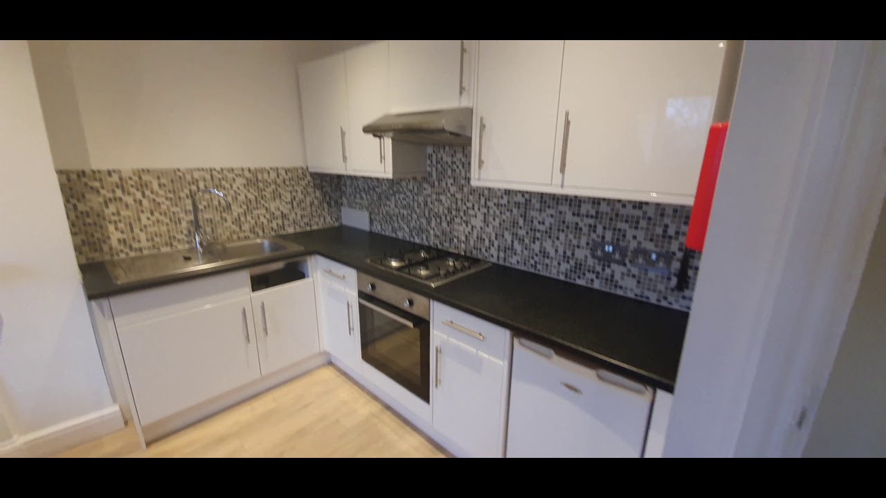 Two bedrooms flat in Minster Road NW2