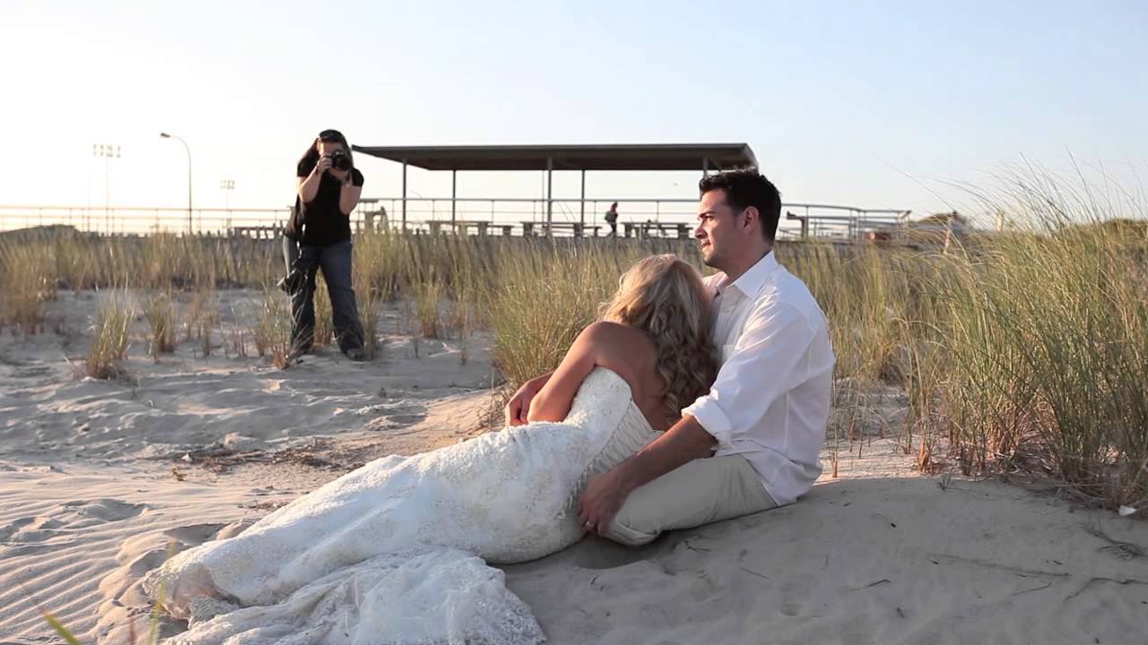 Behind the scenes - After wedding portraits/Trash the dress session with Blue Daisy Weddings