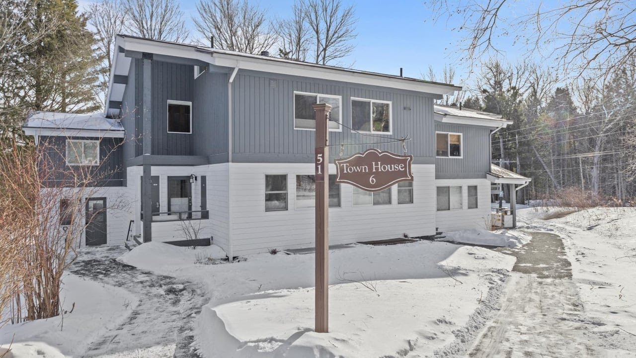 51 Toll House Ln, Stowe, VT