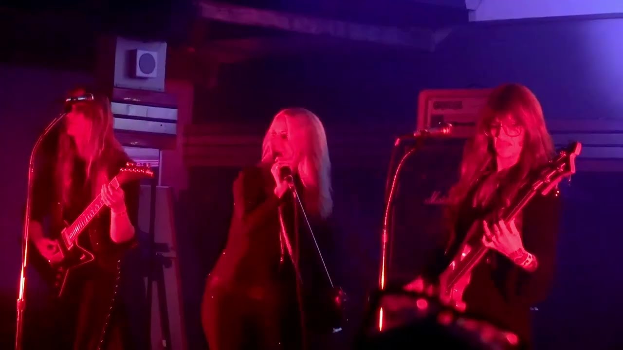 Lucifer - Crucifix [I Burn for You] (Концерт в Dreamland, Маргит — 25 октября 2025 г.)