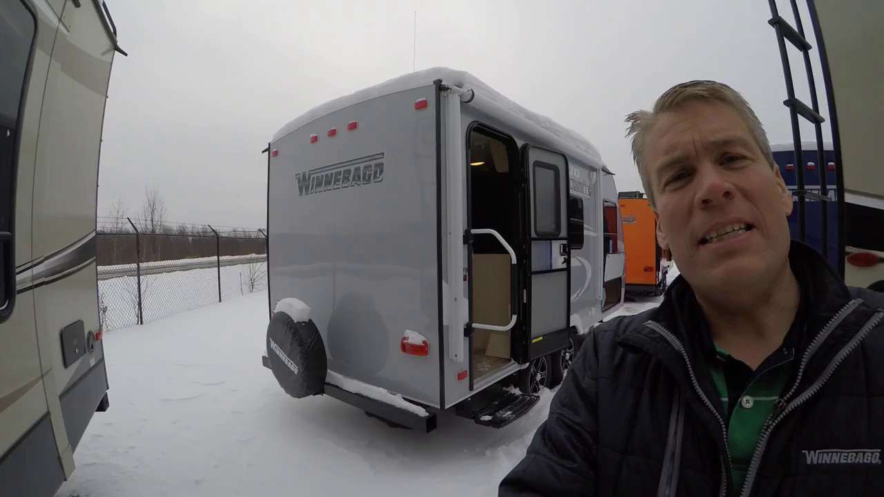 2017 Winnebago Micro Minnie 1706FB Travel Trailer with Platinum Exterior!