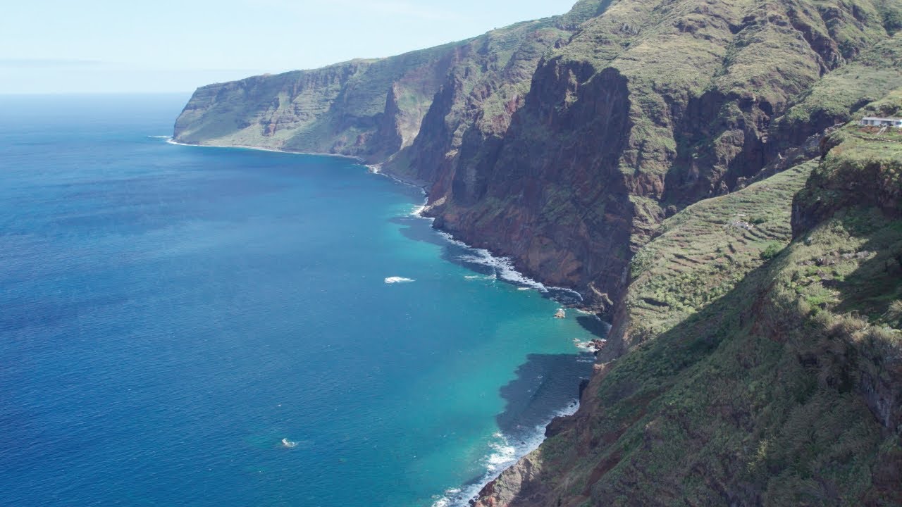 Madeira Rundreise: Die schönsten Aussichtspunkte, Dörfer & das Blumenfest 2025