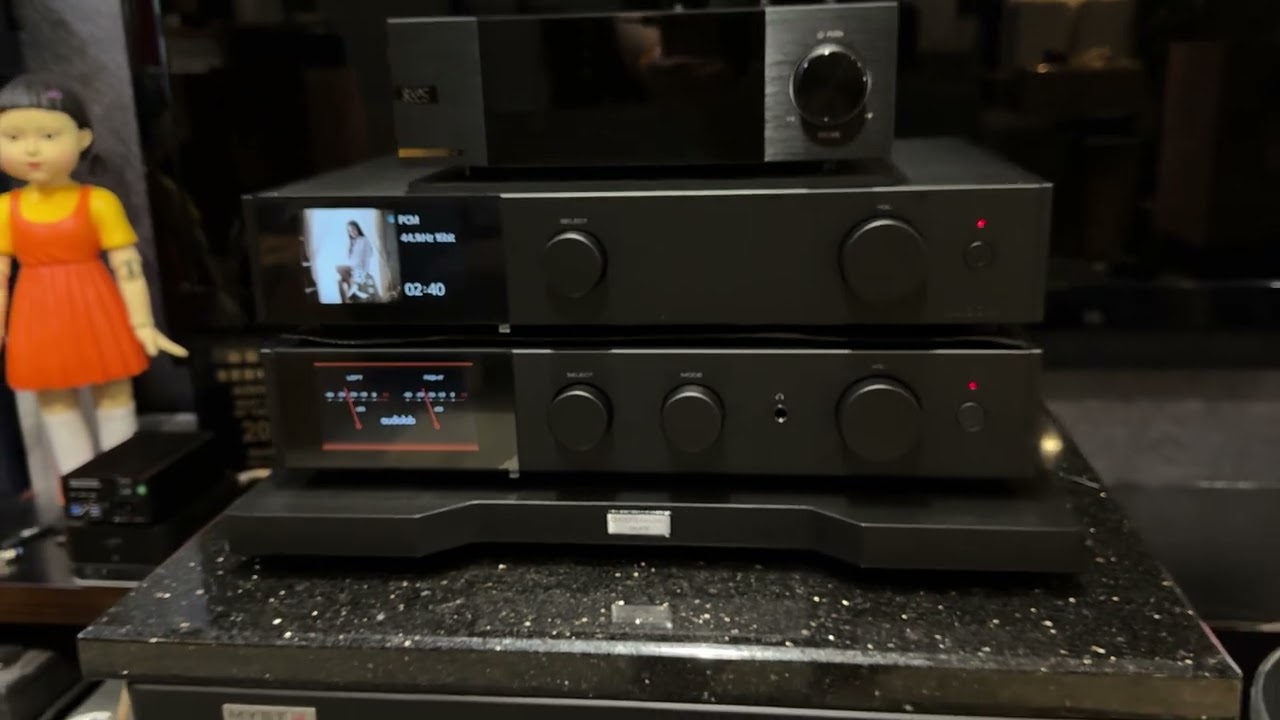 英國Audite Acoustics, 240英磅的避震墊、也能墊出好聲音！同場演出WharfedaleSuper Denton小型三音路書架喇叭 Audiolab9000系列