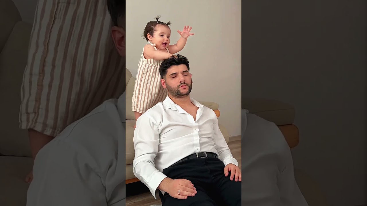 G&ouml;zde babasını uyutmuş 😂