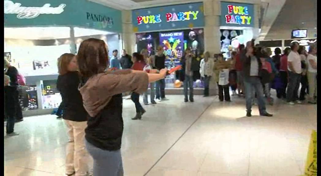 Trashdance flashmob: Howgate, Falkirk