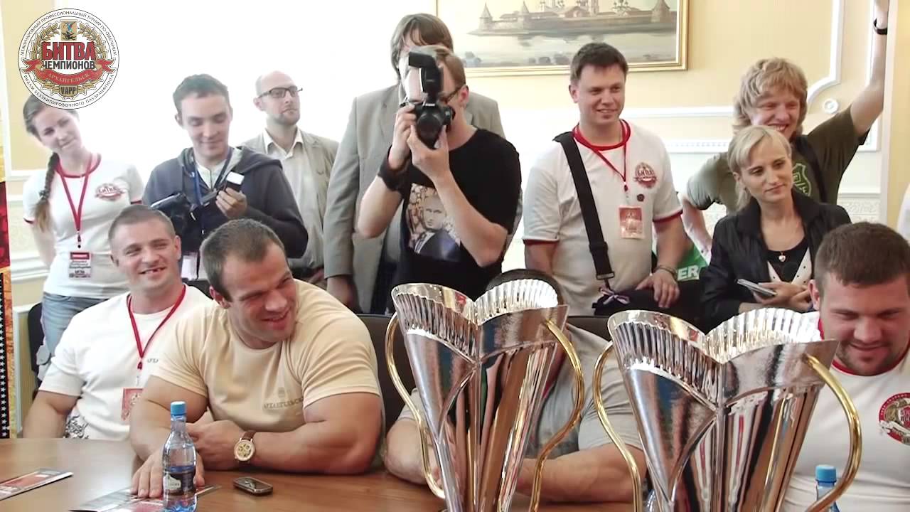 Video Interview Constantine  Pozdeev - world record holder -  RAW deadlift   404 kg
